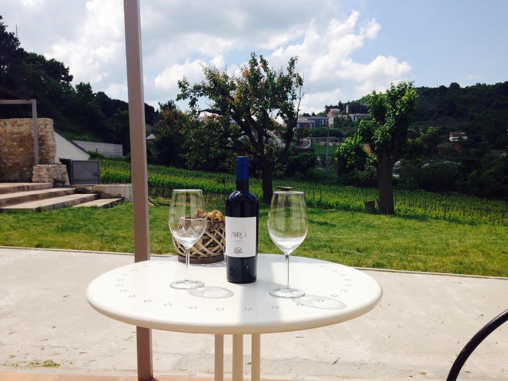 Bed & Wine Rocco Zambri Ξενοδοχείο Bovino Εξωτερικό φωτογραφία